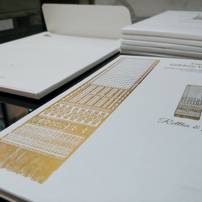 

UNDANGAN BATAK HARD COVER PLUS AMPLOP