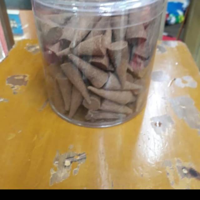 Dupa kerucut cendana jumbo