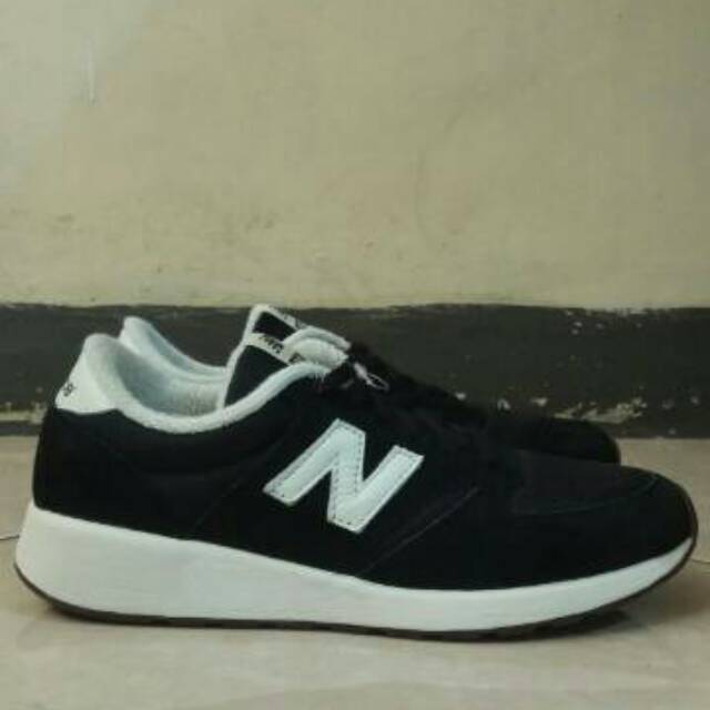 NEW BALANCE WRL420U