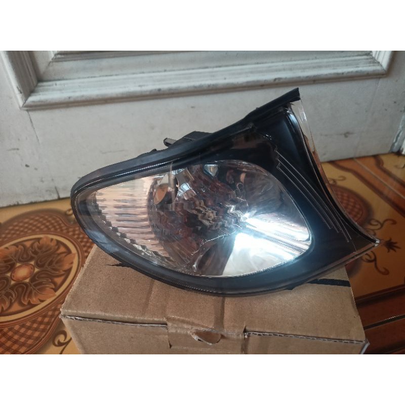 Sein bumper depan kanan.BMW E46 2002.original 7165850