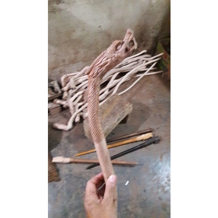 tongkat jalan stigi ukir naga kayu setigi laut