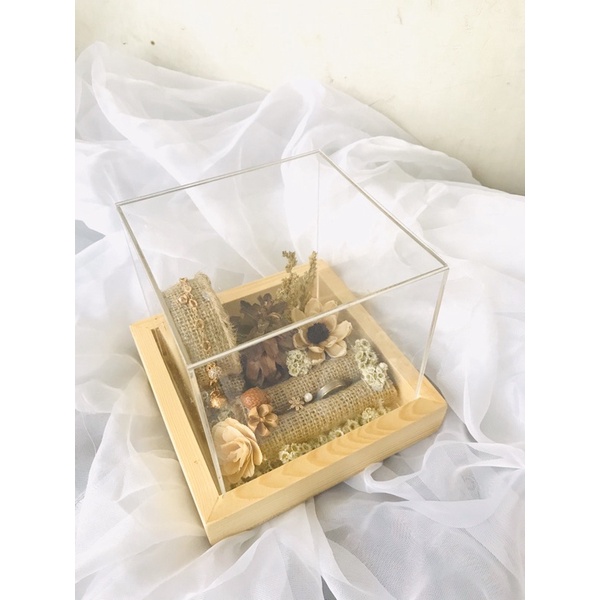 Ring box akrilik / Kotak kayu akrilik