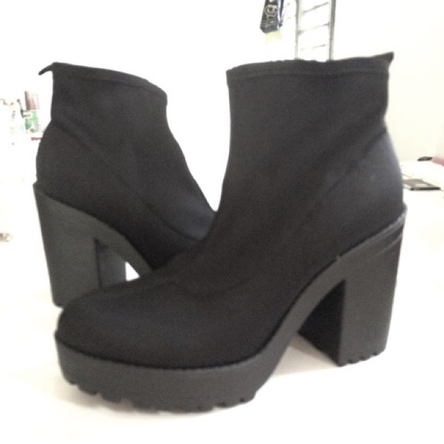 Sepatu Boots H M DIVIDED Original H M Store Shopee Indonesia Sepatu Boots H M DIVIDED Original H M Store Shopee Indonesia