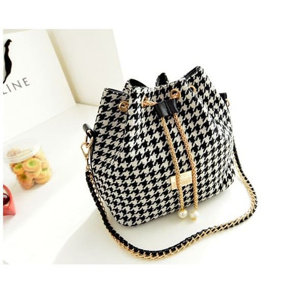 TAS Import Wanita  Hitam Putih F24945
