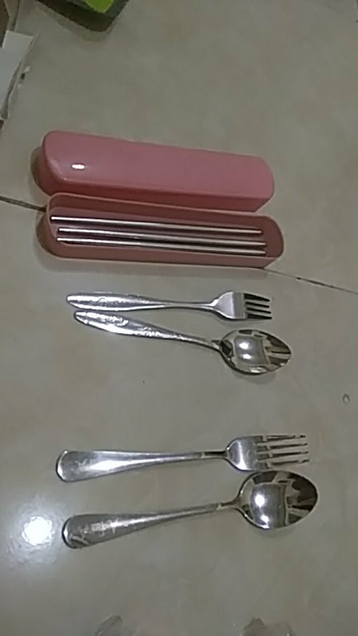 Sendok Paket Stainless Isi Garpu Sendok Sumpit Anti Karat Bahan Stainless  Free Kotak