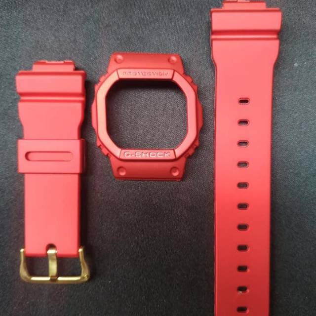 Bnb gshock dw 5600 hellboy