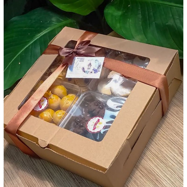 

PAKET HAMPERS KUE KERING ISI 4