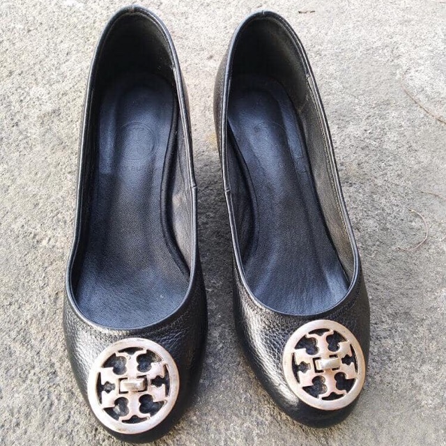 Sepatu tory burch