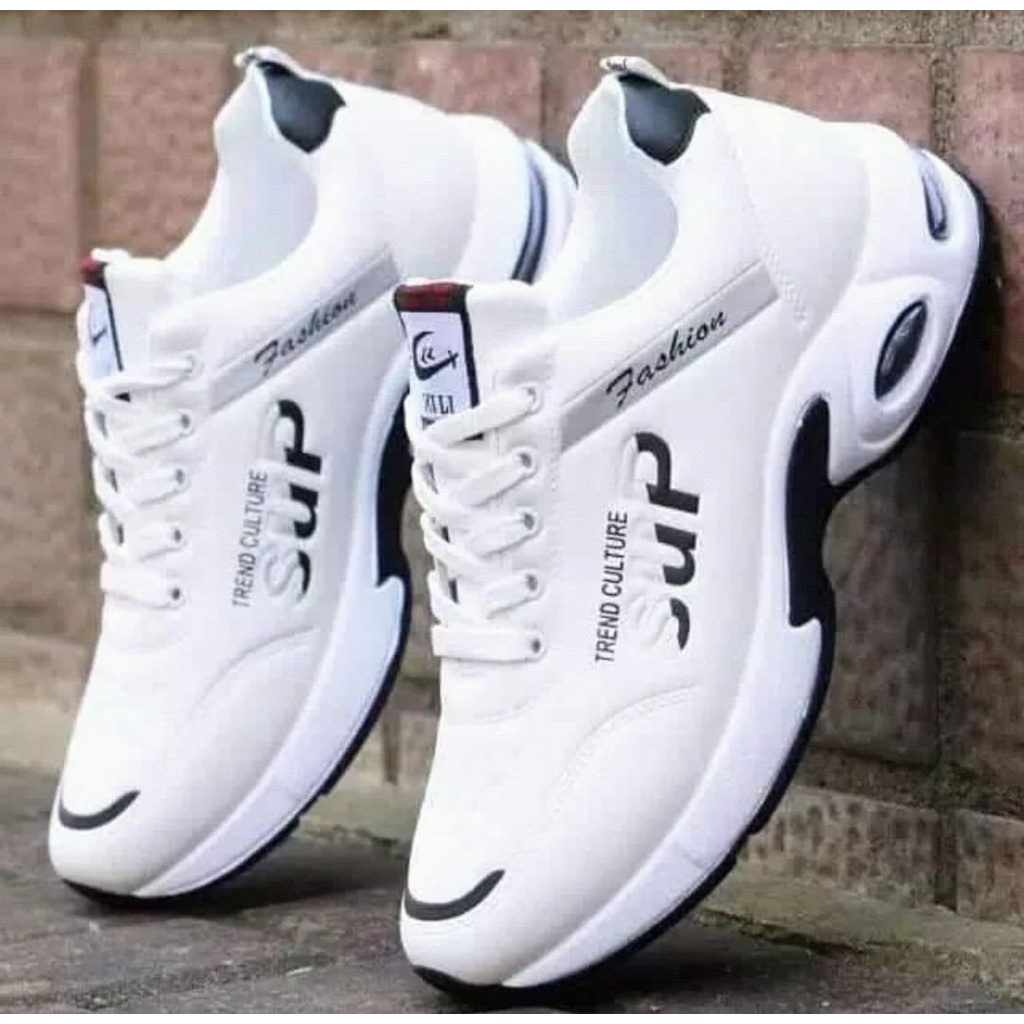 Sepatu Sneaker Pria Terbaru/Sepatu Olahraga Terbaru