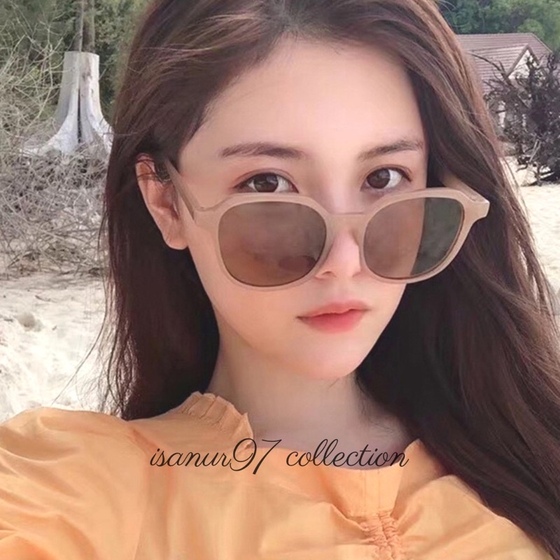 ISANUR97 - Kacamata Hitam Wanita Korean INS Fashion Oversized Square Sunglasses Gaya Retro Radiasi