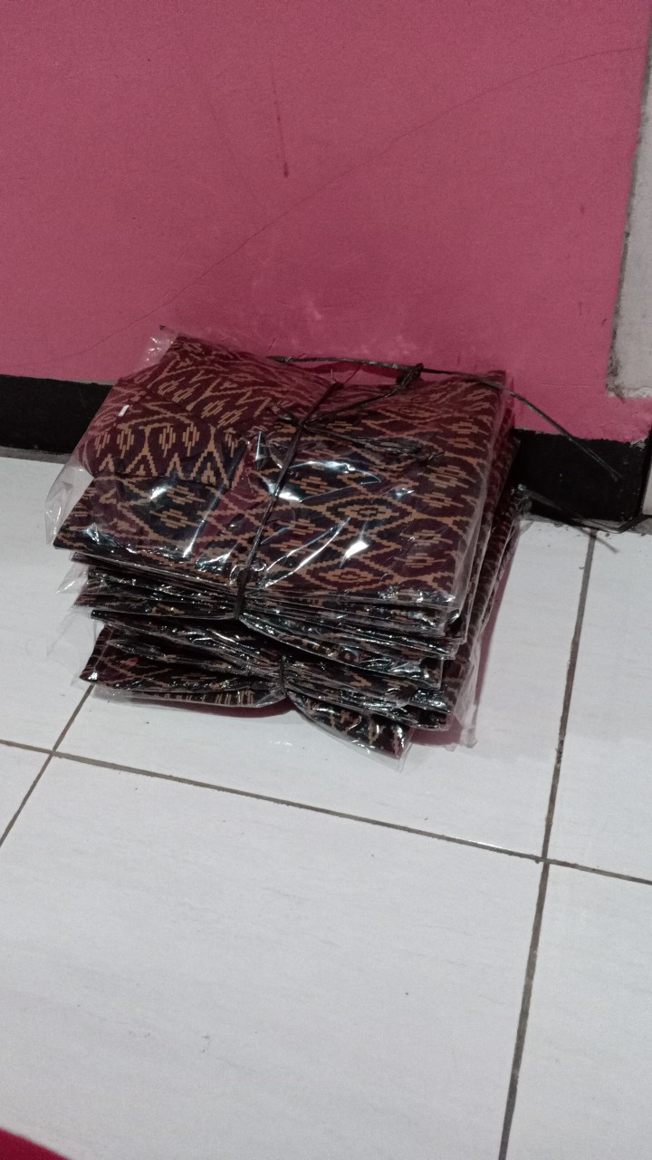Kemeja Batik, Jahitan Rapih/ Bagus