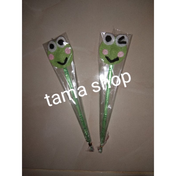 

Tuding ngaji, alat penunjuk buku, jilid flanel / karakter keropi