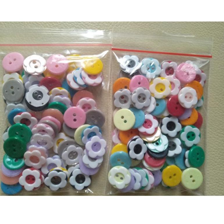 

[LANGSUNG DARI PABRIK] kancing sakura warna Mix ukuran 15mili isi 144pcs