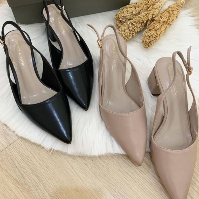 SEPATI WANITA CHARLES & KEITH