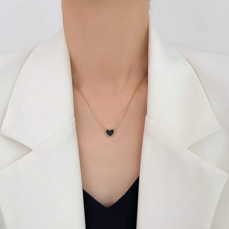 kalung titanium anti karat Wanita Hitam Merah Dua Sisi simple Hati Liontin necklace Aksesoris Korea