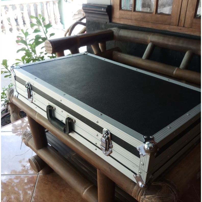 Hardcase pedalboard Efek Gitar Flightcase