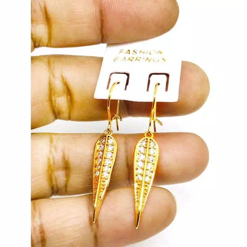 anting wanita //anting gantung //anting permata//anting jepit //perhiasan//anting