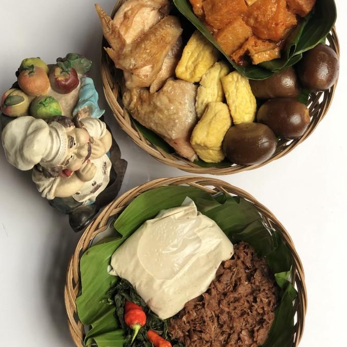 

[COD] Paket Keluarga - Paket Gudeg Solo (untuk 4 orang) [COD]