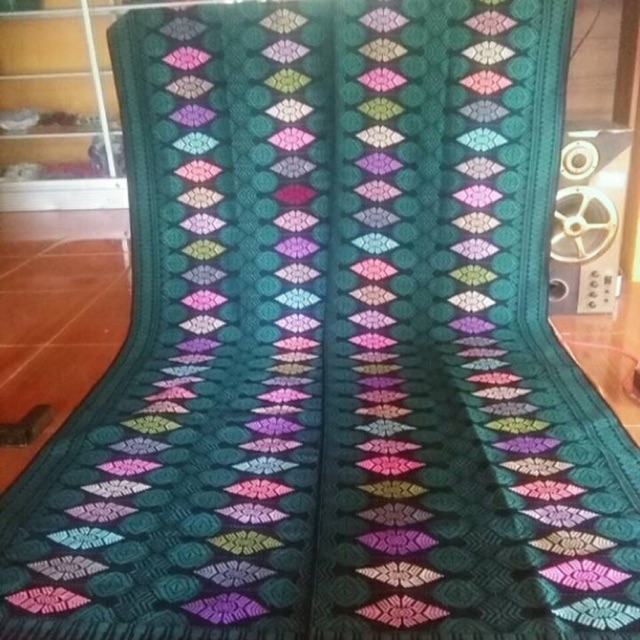 Kain songket khas Lombok