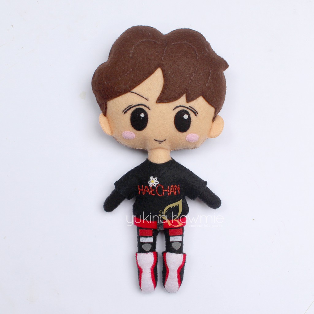 Boneka Flanel Kpop - Haechan NCT Dream (Hot Sauce Outfit)