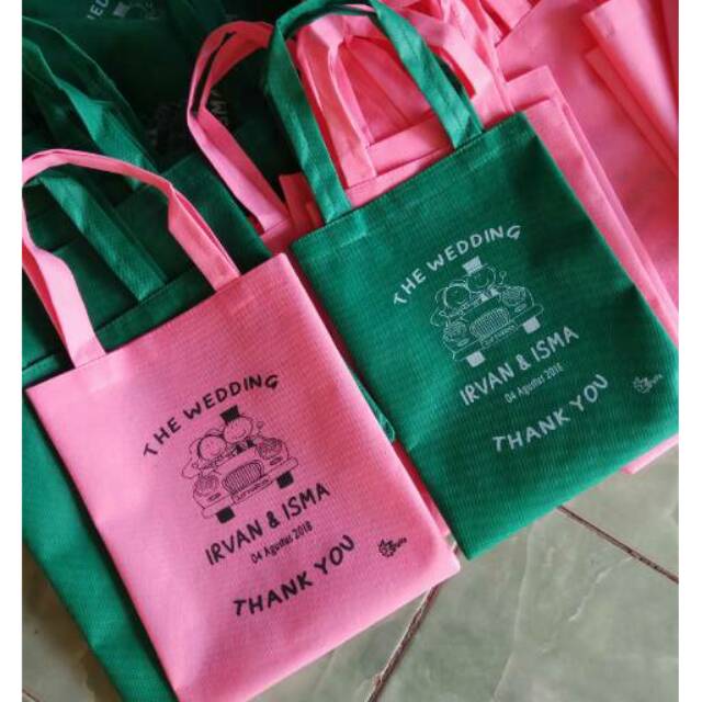 

2025 Tas souvenir pernikahan 70 gsm+ sablon +packing