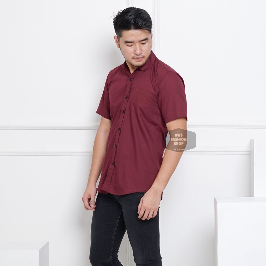 Kemeja Pria Lengan Pendek Merah Maroon Red Maroon Kemeja Cowok Keren Casual Slimfit 3245