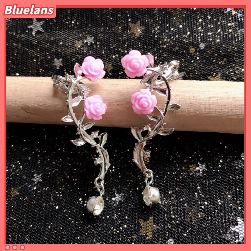 1 Pasang Anting Klip Desain Bunga Mawar Aksen Berlian Imitasi Untuk Wanita