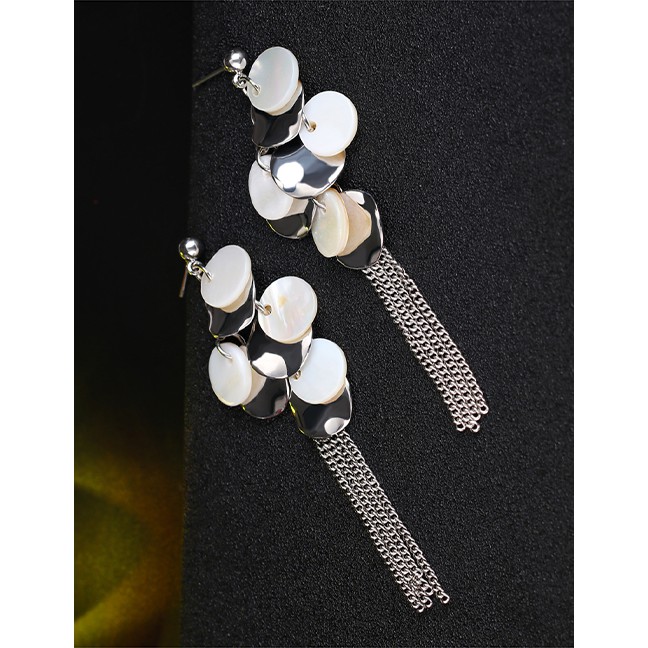 LRC Anting Tusuk Fashion Real Platinum Alloy Shell Round Tassel Earrings F79767