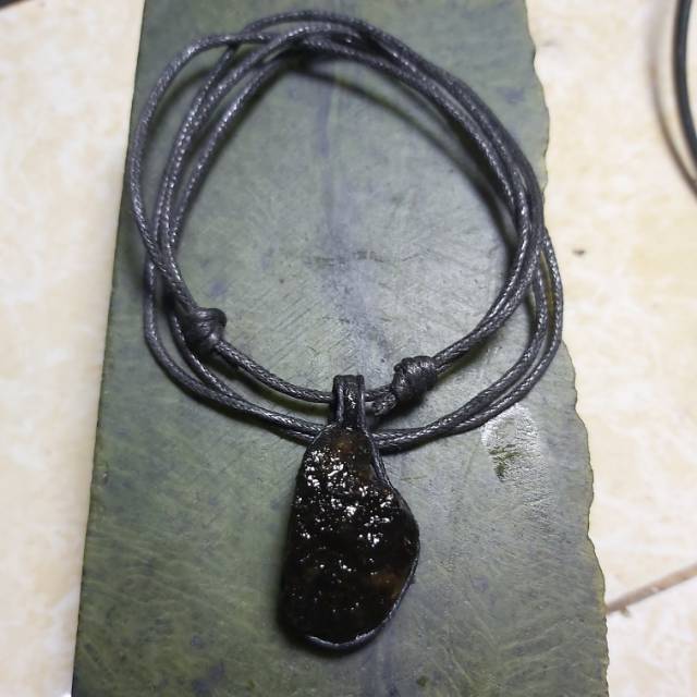 Liontin Getah Katilayu