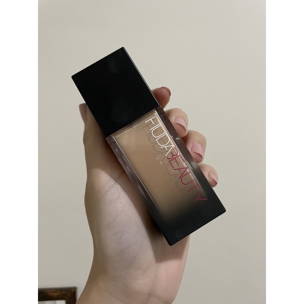 (Baru pakai 1 pump) huda beauty faux filter luminous foundation matte full coverage shade 140G Cashe