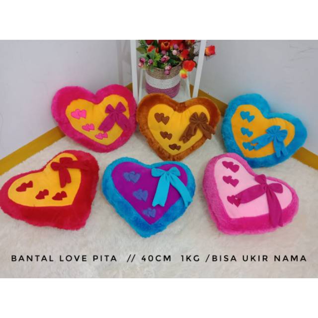 

Bantal Love Pita