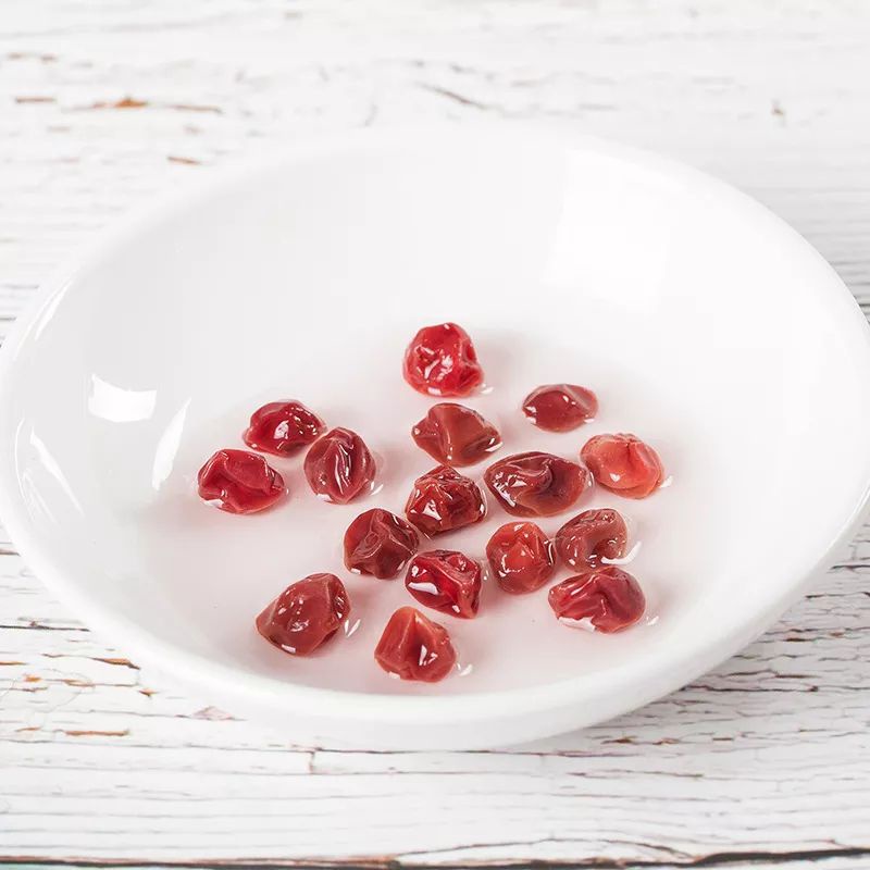 Premium Quality Dried Schisandra Berry / Wu Wei Zi / Omija - 500 Gram