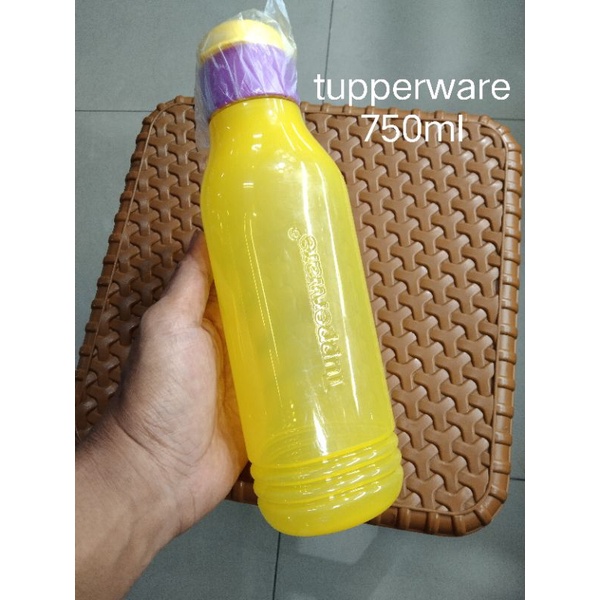 botol air minum tuperware