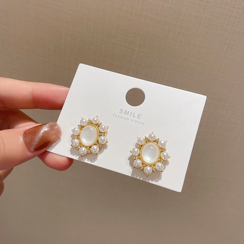 Anting stud Jarum S925 silver Bentuk oval Aksen Mutiara Zirkon Gaya retro Korea