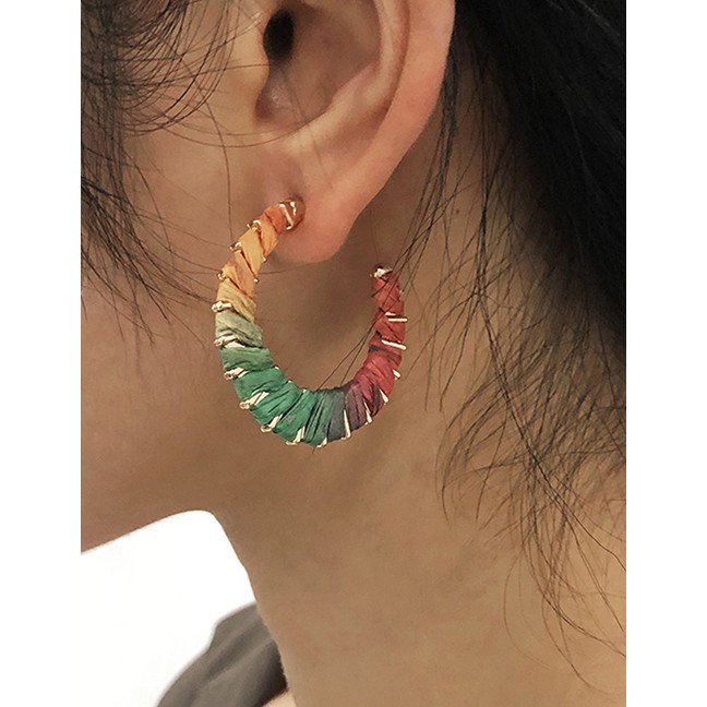 LRC Anting Tusuk Fashion Line Alloy Raffia Half Round Earrings P94906