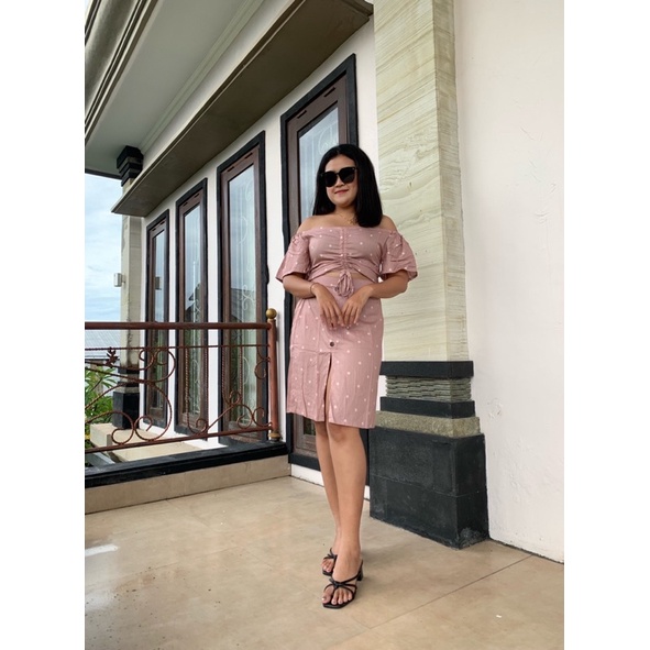 Setelan Bali Rok Kancing Kekinian