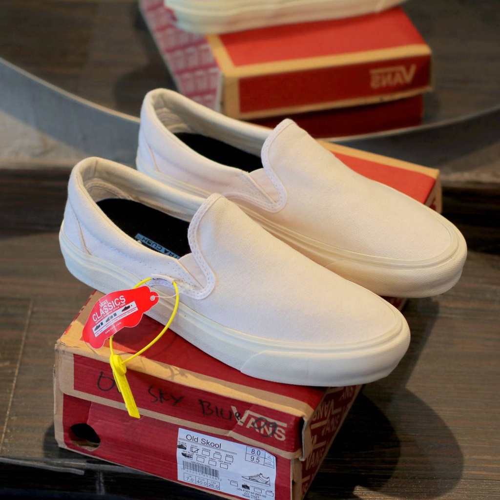 BEST SELLER V SLIP ON FULL WHITE KUALITAS PREMIUM