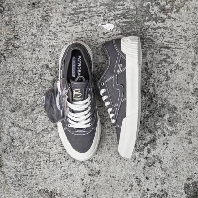 Patrobas equip low charcoal// patrobas /// patrobas equip // compass // sepatu campuss