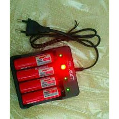 CHARGER BATERAI 4 SLOT