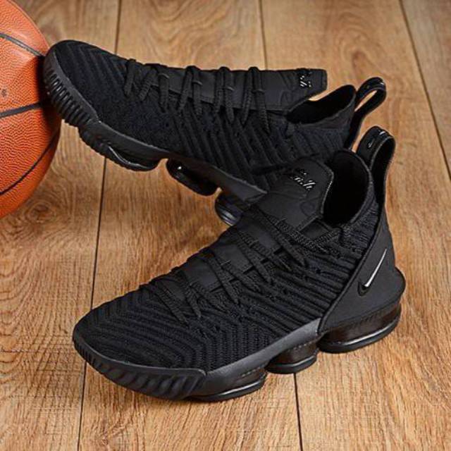 black lebron 16