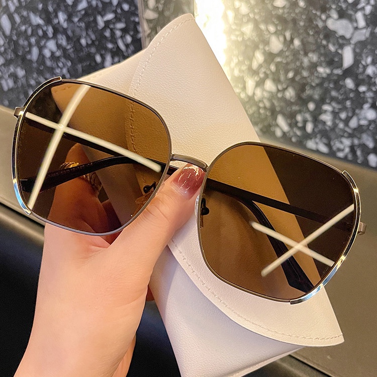 Korean Fashion Oversized Sunglasses Women Eyewear Uv400