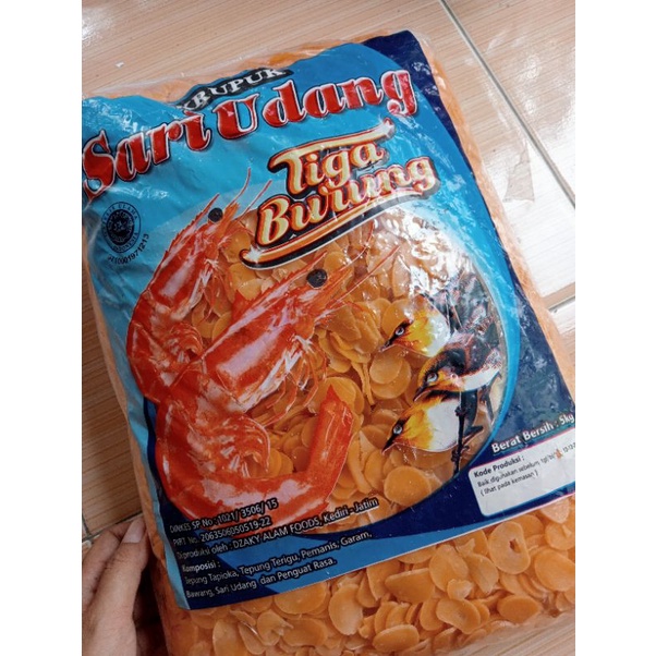 

KRUPUK UDANG 1/4 RENYAH GURIH ENAK