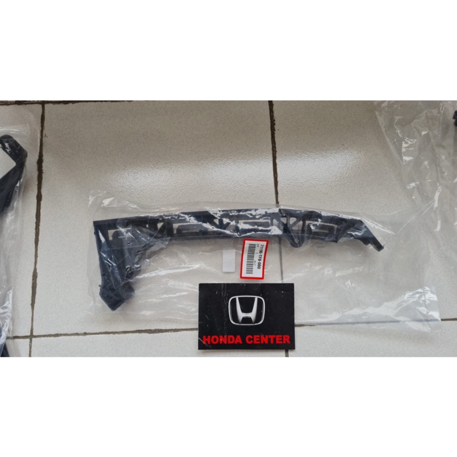 breket lampu bracket lampu depan  jazz rs ge8 2008 2009 2010 2011 2012 2014