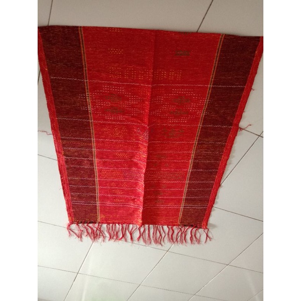 Ulos Sadum Merah