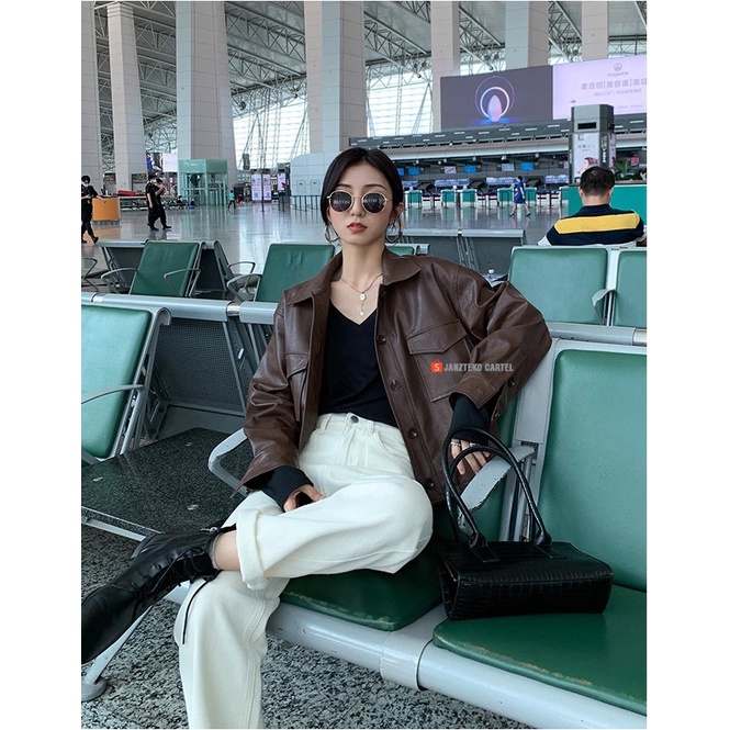 JNK x BINBIN - Jaket Kulit Wanita Coklat Hitam Faux Synthetic Leather Jacket Original Premium Import Elegan Kasual Branded Lembut Pendek Ukuran Besar Musim Semi Pakaian Fashion Korea Lengan Panjang 2023 Streetwear Jalanan Oversize Trendy Tshirt New Cewek