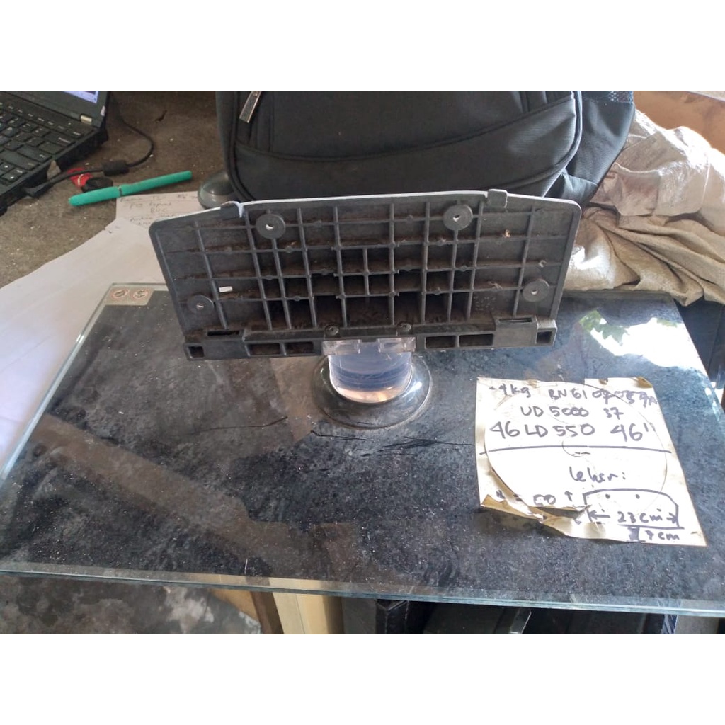 KAKI LED Samsung UA40D5500 DUDUKAN DI MEJA STAND BASE UA 40D5500