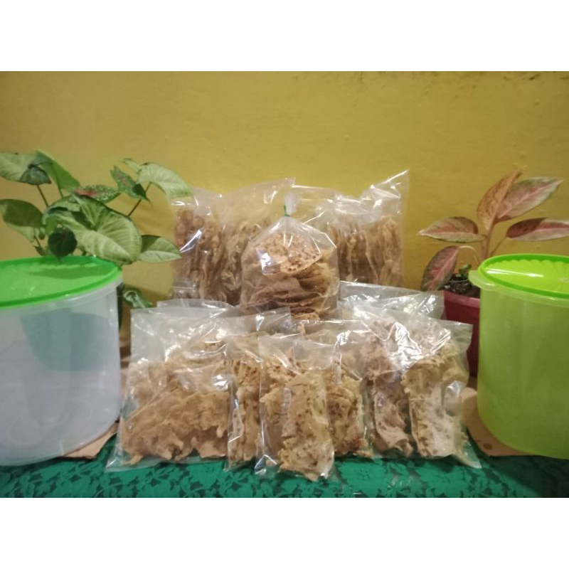 

Rempeyek Kacang dan Rebon good