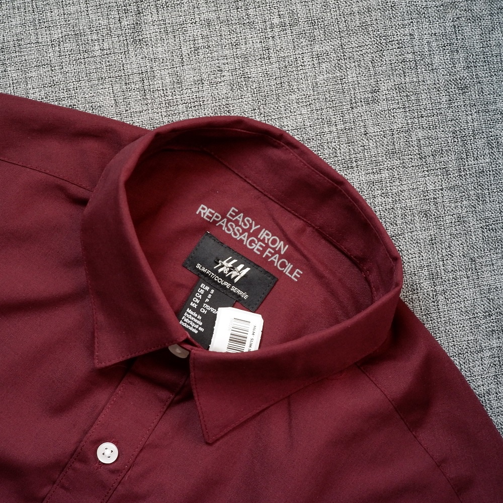 H&amp;*M Easy Iron Slimfit Shirt