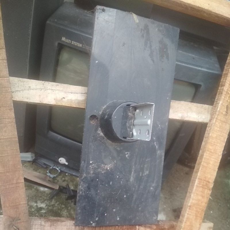 kaki stand tv led toshiba 32pb