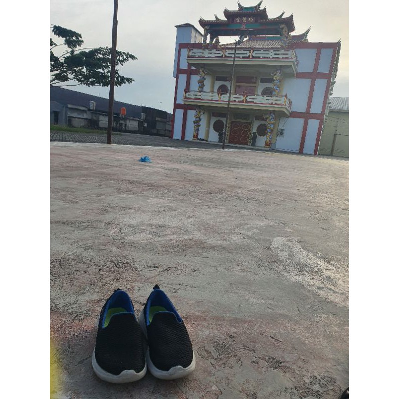 Preloved Sepatu Skecher